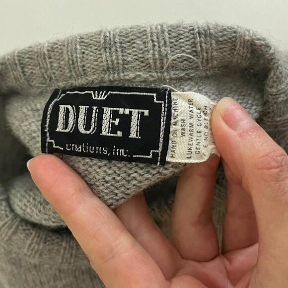 70s Grey wool cardigan with button up front, perfect for layering - Picture 8 of 8